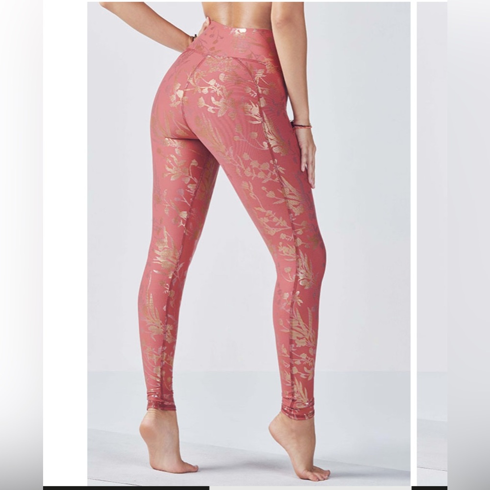 Fabletics Define Powerhold High Waisted Leggings - Picture 3 of 15